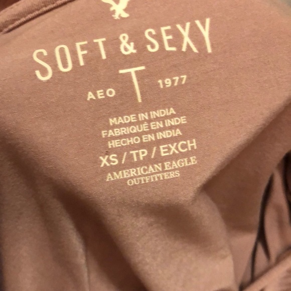 American Eagle Flowy Long Sleeve - Picture 4 of 4